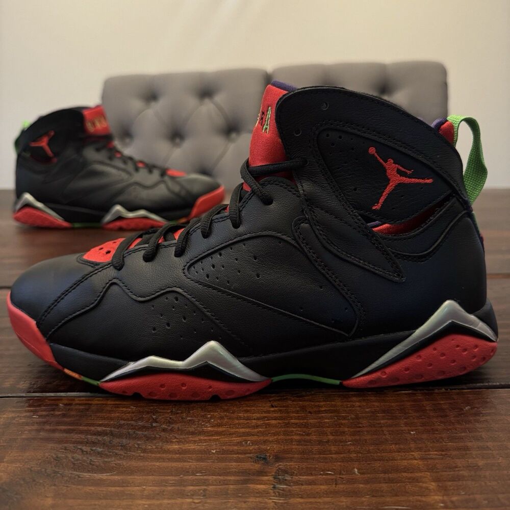 Air Jordan 7 Retro Marvin the Martian Shoes